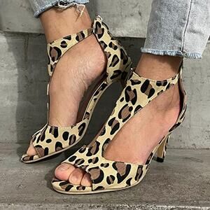Heeled Sandals Womens Size 8 Peep Toe Pump Heel Leopard Print